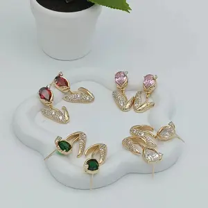 Tulip design earrings, 14k gold plated. High quality.