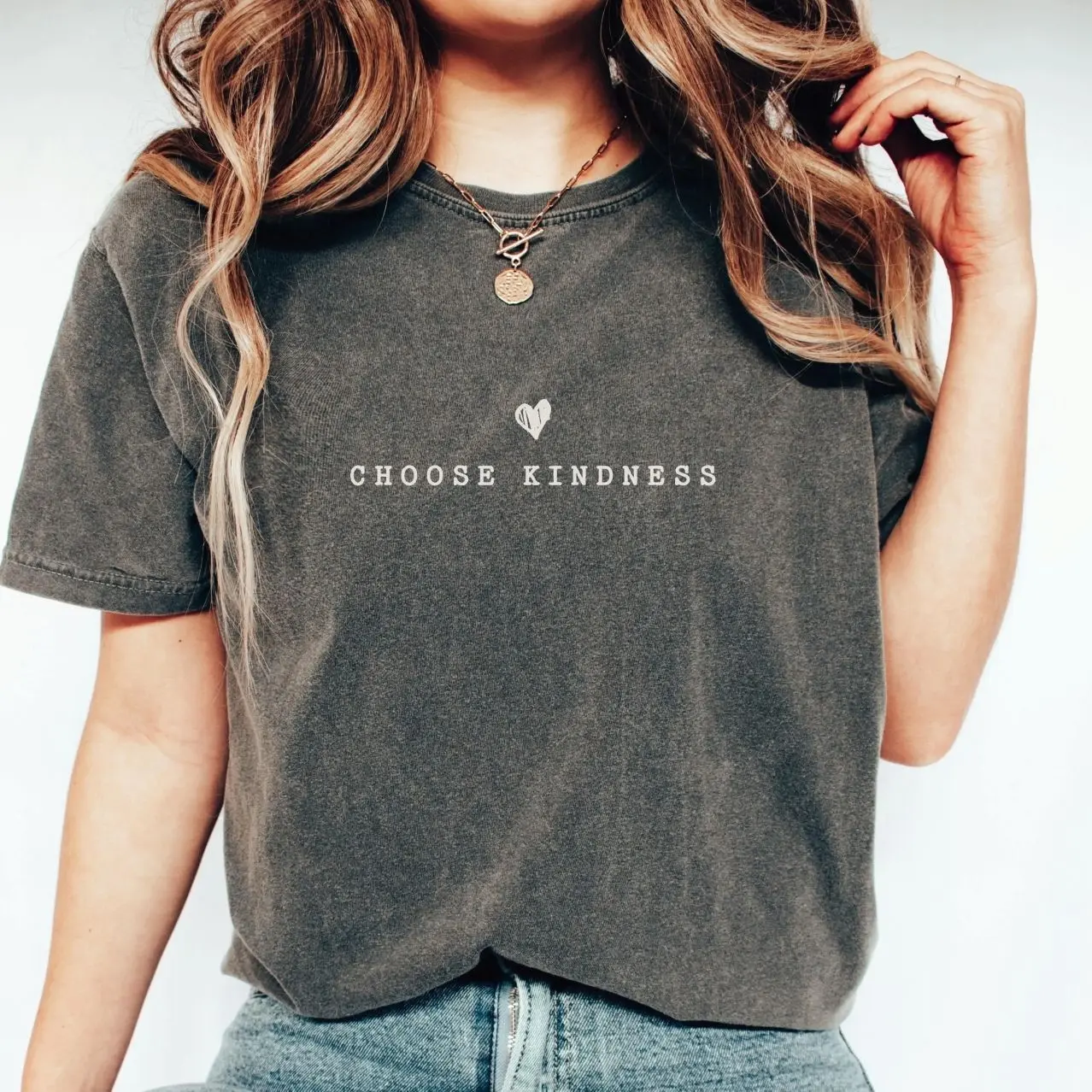 Comfort Colors Choose Kindness Kind Teacher Shirt, Custom Teacher Appreciation Gift T-Shirt, Cute Back To School Classroom Apparel, Oversized Graphic Tee, Spreading Positivity Inspirational Teacher Work Outfit, Gift for Educator Women & Men
