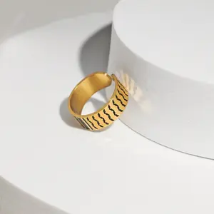 Kuffiyeh Ring | Gold