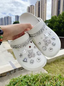 18pcs Silver Color Bear Heart Snowflake Button Star Rhinestone Chain Shoe Charms, DIY Decorations for Women Sandals Slippers Beach Bags