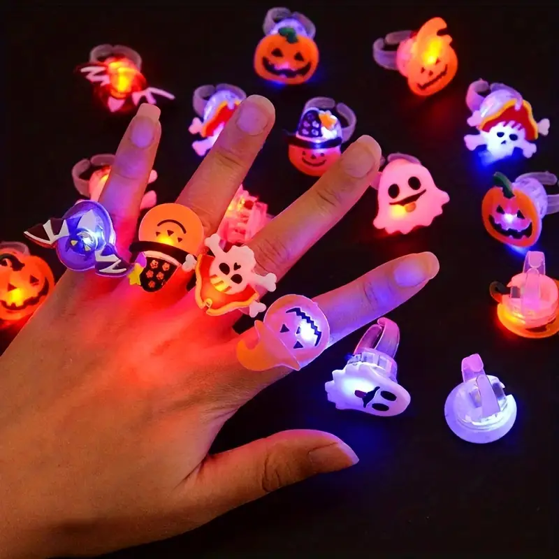 50pcs LED Lights Halloween Ring Light Up Pumpkin Skull Party Ring Gift, Halloween Christmas Party Decoration Home Horror Prop Supplies Ornaments Glowi