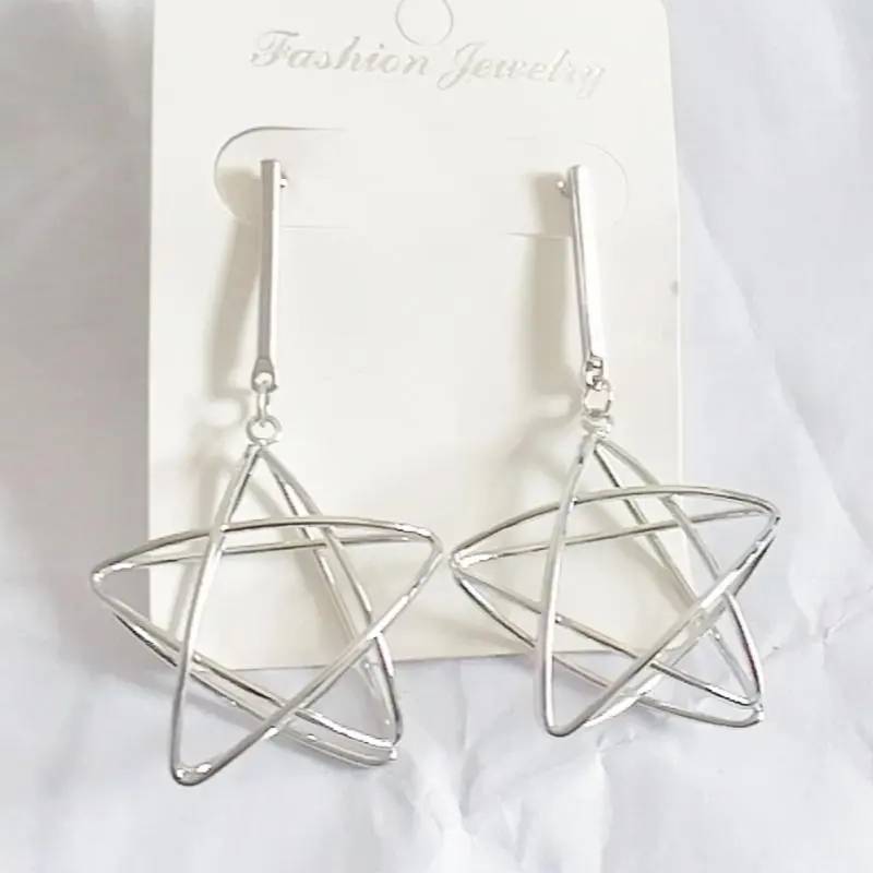 Trendy Hollow Out Star Drop Earrings for Women Long Metal Bar Dangle Earrings Silver Color Vintage Geometry Personality Jewelry