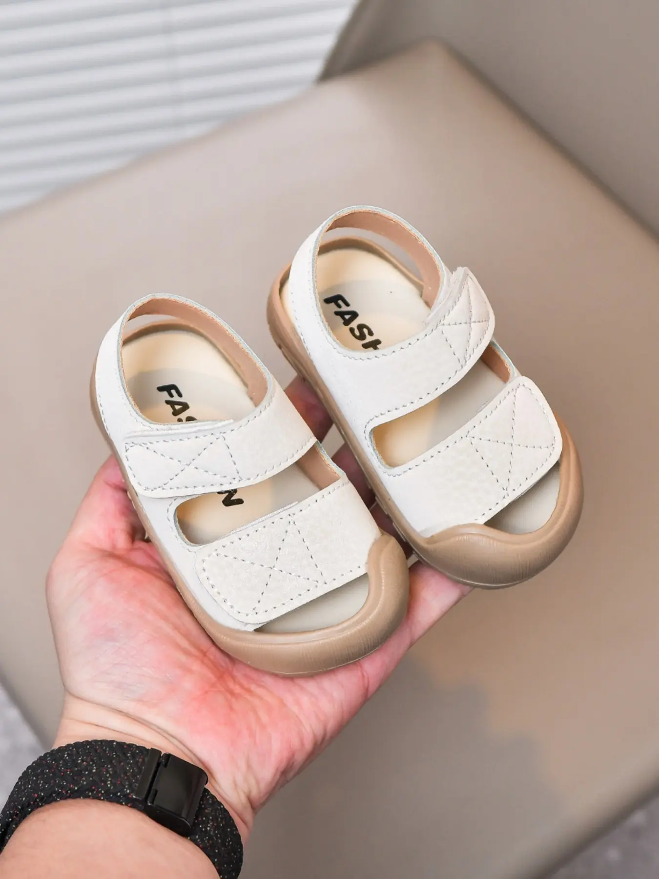 Velcro Lightweight Comfy Sandals, Toe Protection & Dual Adhesive Straps, Comfortable Non-Slip Summer for Kids, Casual PU Leather Shoes, Velcro Fastening Sandals