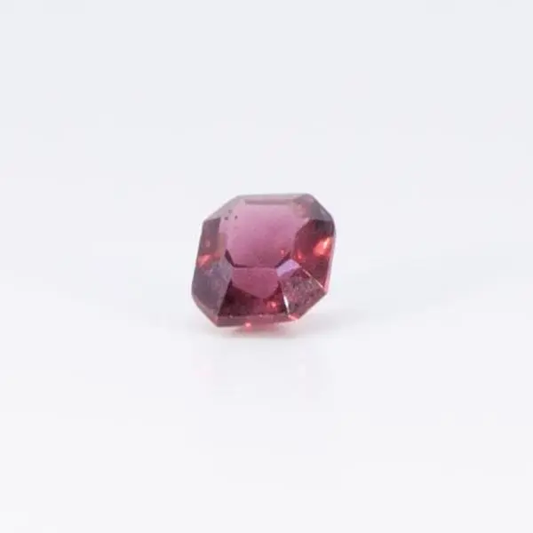 1.5ct Deep Pink Tourmaline VVS Princess Shape (6.9x6.9x4 mm) Unheated gemstone from Sri Lanka