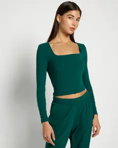 CloudLight™ Tempo Long Crop Top