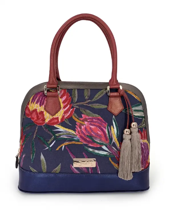 Artisan Crafted Elegance: Uniting Embroidery & Leather for Exquisite Handmade Purses