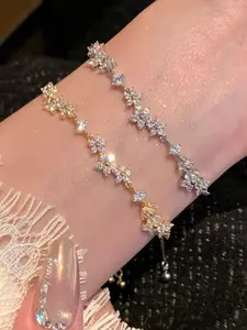 Sparkling Cubic Zirconia 5-Petal Flower Bracelet, Elegant Adjustable Diamond Bracelet for Women, Copper Jewelry for Party, Daily Wear, Wedding, Floral Charm Bracelets