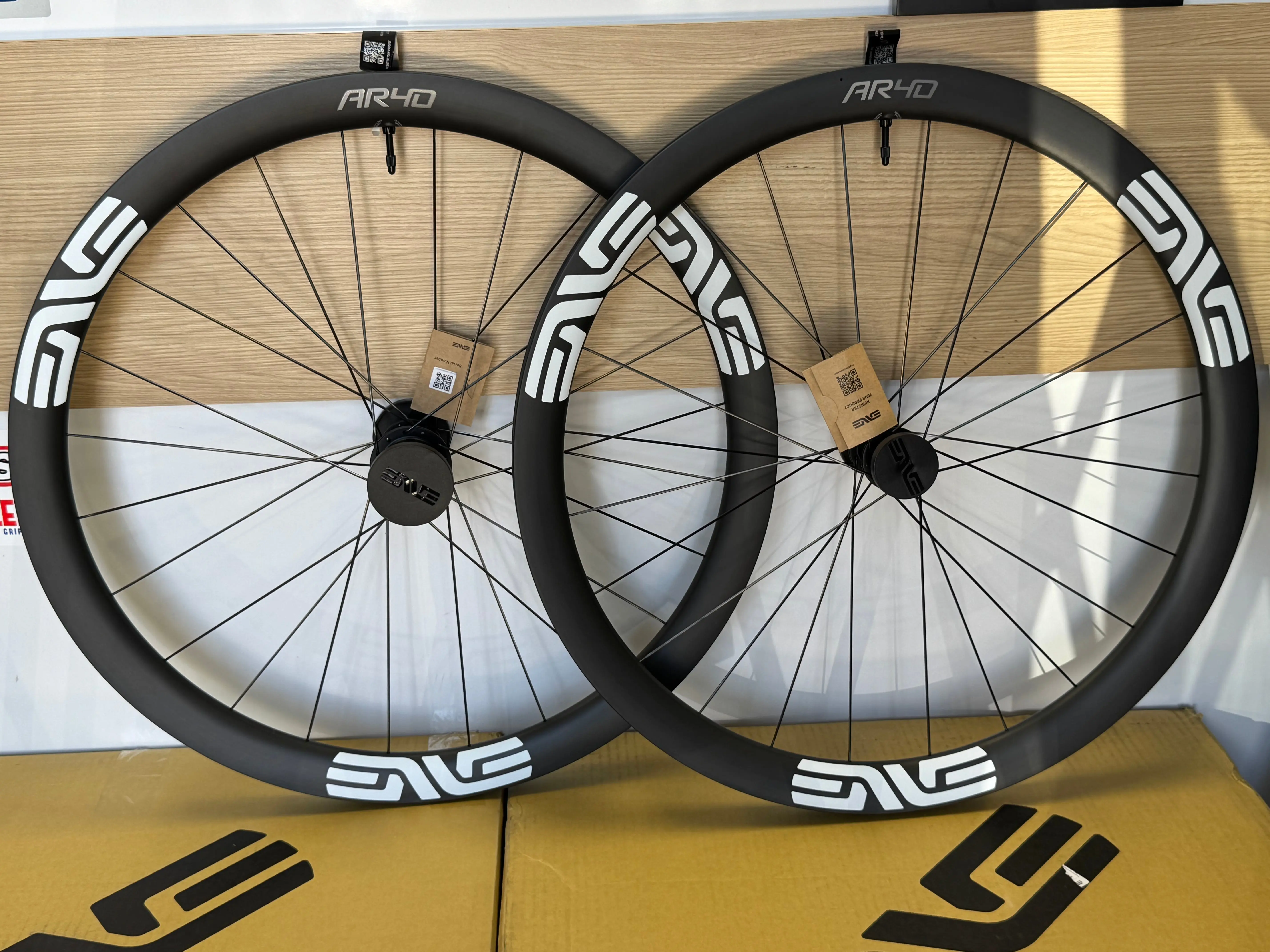 ENVE AR40 Wheelset (New) ENVE AR40 Wheelset (New)
