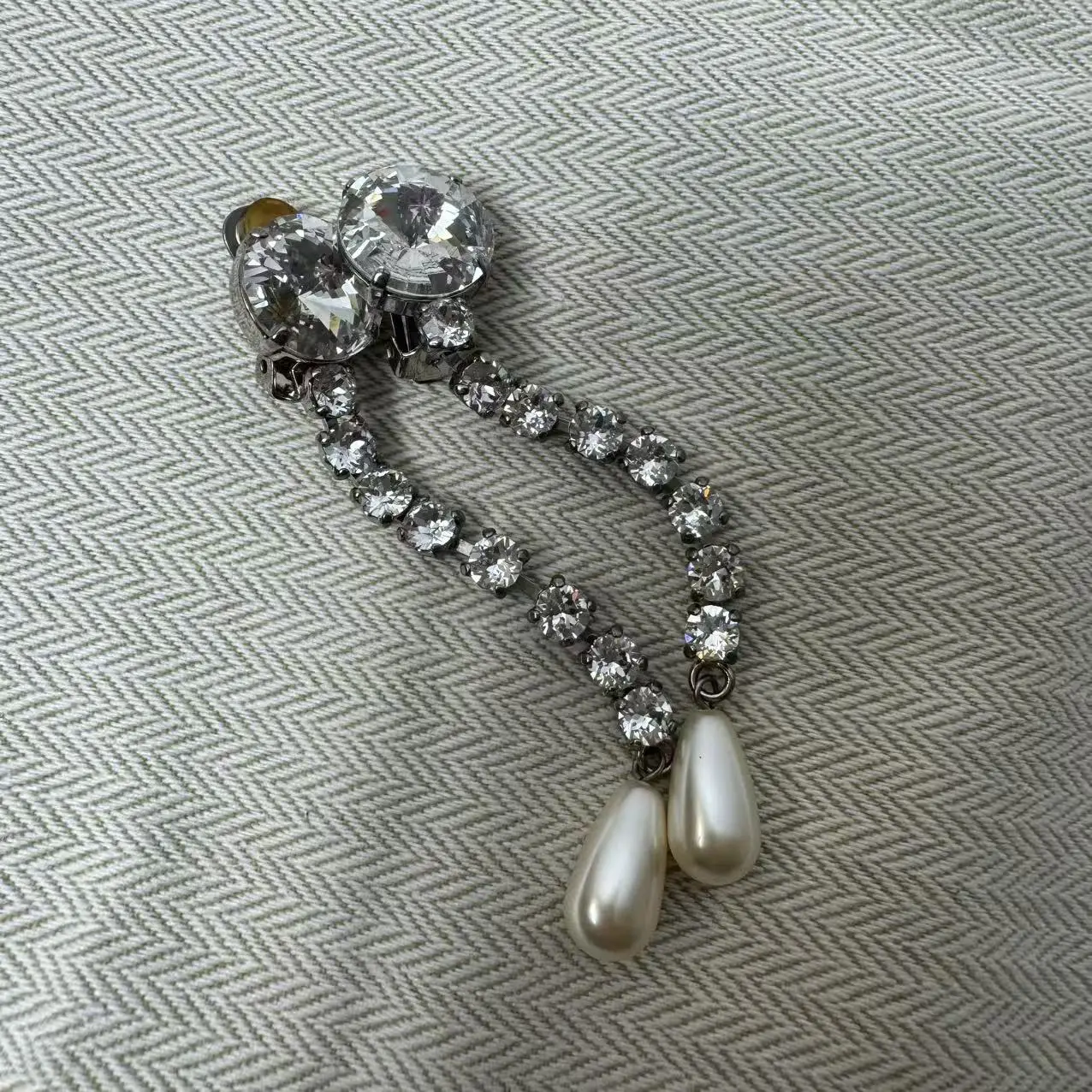 Pre-owned miu miu Metal Bag Accessories Rhinestone drop chandelier earrings