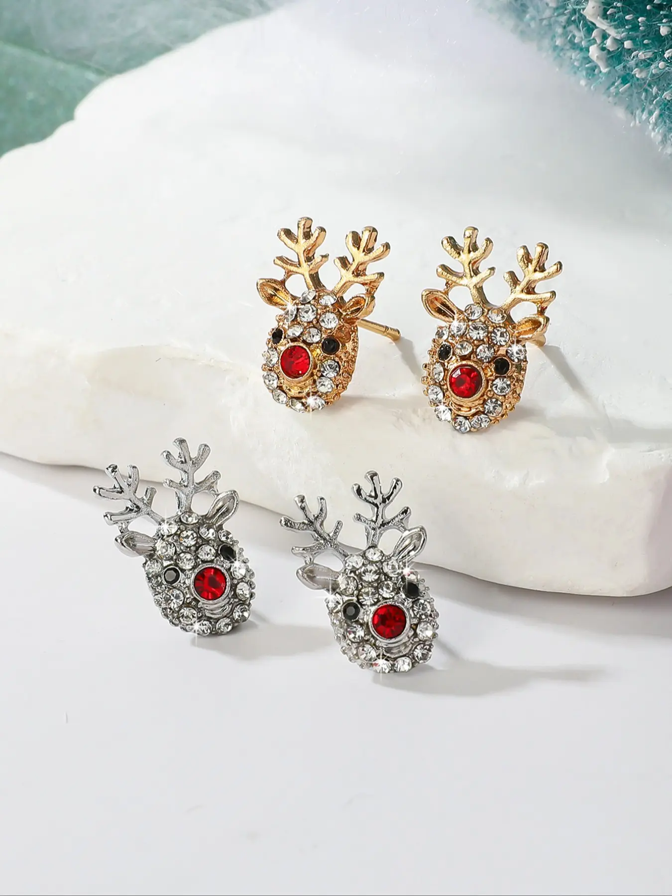 Elegant Water Drill Crystal Deer Head Earrings, Stud Earrings Jewelry, Perfect for Christmas Parties & Daily Wear, Unique Holiday Jewelry Gift Idea