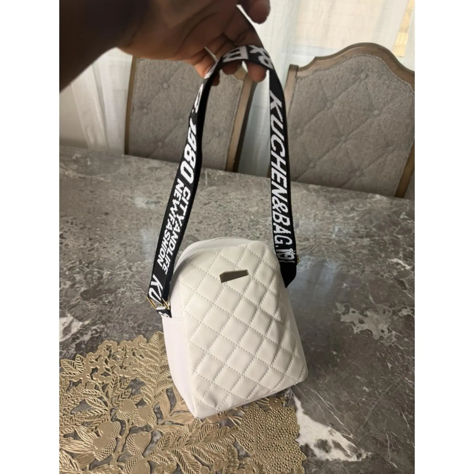 KUCHENBAG White Quilted Handbag with Adjustable Strap for Everyday Use