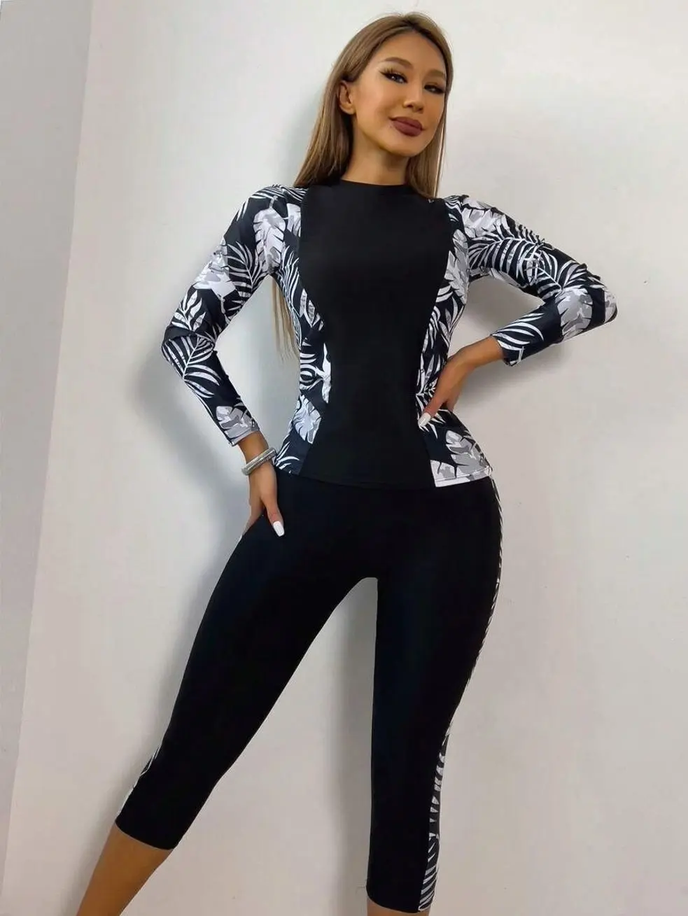 Tropical Print Long Sleeve Top & Capri Pants, Modest 2-Piece Sun Protection Swimwear