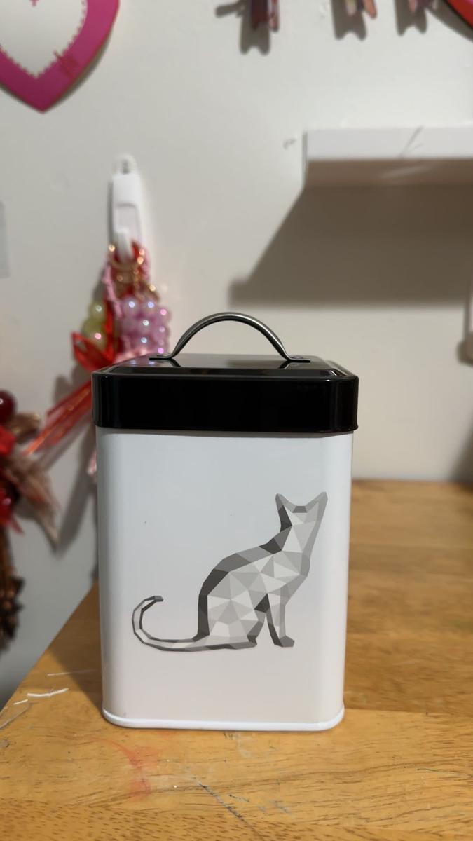 Item: Black/White, Small