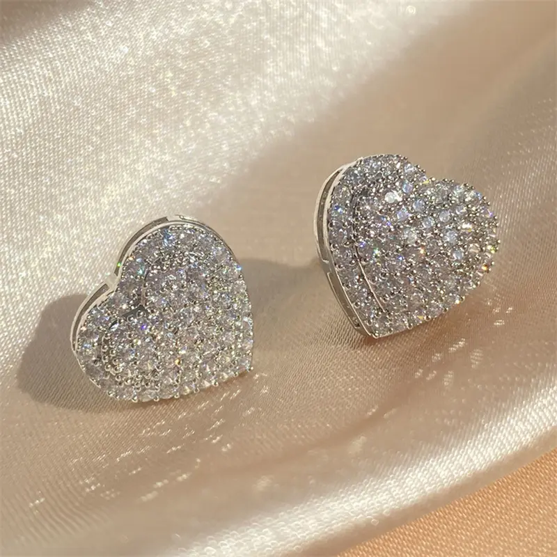 Women's Summer Heart-Shaped Cubic Zirconia Ear Studs, Exquisite Shining Bright Pierced Earrings for Sensitive Ears, Shining Earrings
