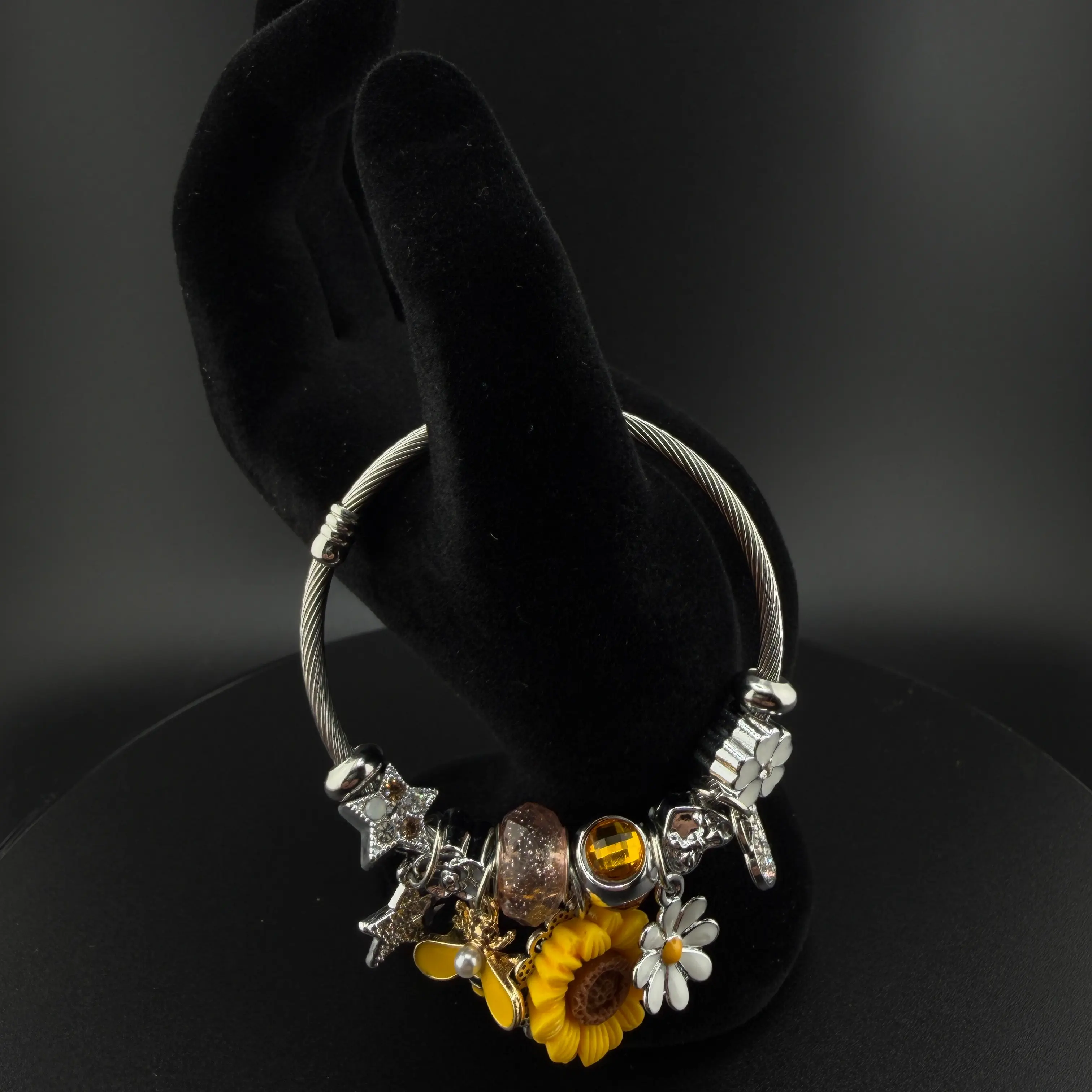 D'Luxe Essentials Faux Diamond Resin Sunflower Daisy Bee & Star Pattern Luxury Elegant Bangle Bracelet for Women's Fashion Jewelry