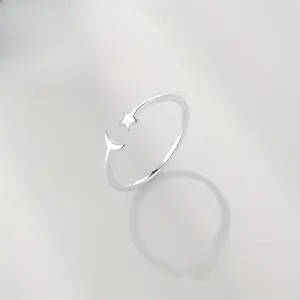 Stylish and simple  crescent star opening ring, suitable for women and s with adjustable jewelry, perfect for daily wear and holiday gifts