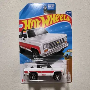 Hot Wheels '75 Chevy Blazer Custom
