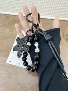Black Star Keychain With Acrylic Beads And Faux Leather Stars And Heart-Shaped Pendant - Punk Style Bag And Car Key Accessories, Valentine's Day Gift, Suitable For Bags, Phones, Car Keys, Fashionable Decoration For Going Out, Commuting, Dating