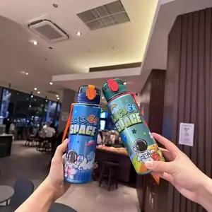 1pc 700ML Space Astronaut Water Bottle Tumbler, Leak-Proof Portable Outdoor Carry-On, Sports Fitness Office Picnic Camping Travel Gift