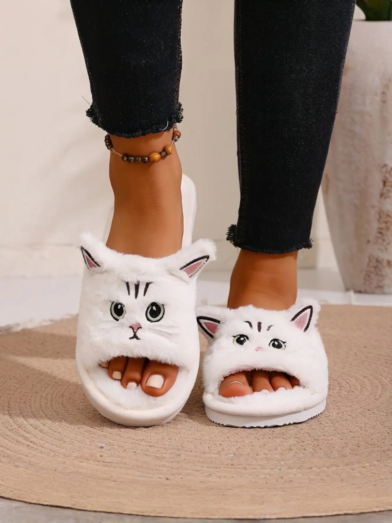 Cute Cat Plush Home Slippers for Women, Indoor Slippers, House Slipper, Thickened Silent Slip-On Shoes, Footwear, Cartoon Pattern, Eva Sole, Perfect Gift for Holidays