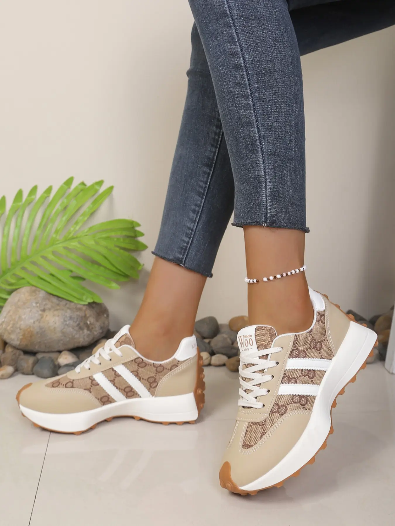 Vintage Women's Embroidered Lace-Up Agony Shoes, Waterproof Anti-Slip Running Shoes, Lightweight Comfortable Casual Sneakers for All Seasons