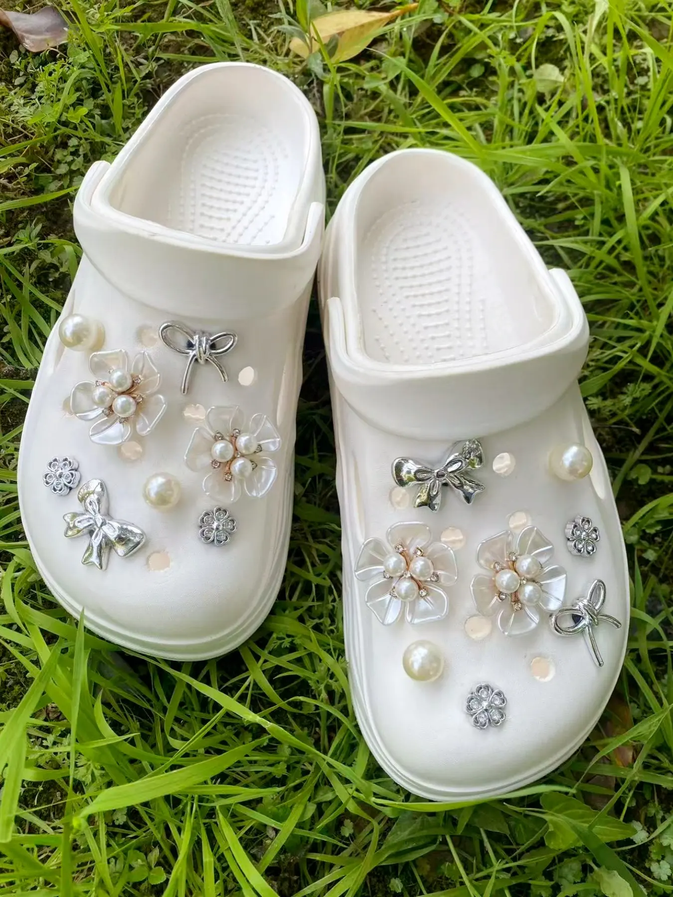 16 Piece Cute Flower Shoe Accessories Charm Accessory DIY Detachable Shoe Decorations for Women, Perfect Party Gift, Fun Personalized Footwear Decoration