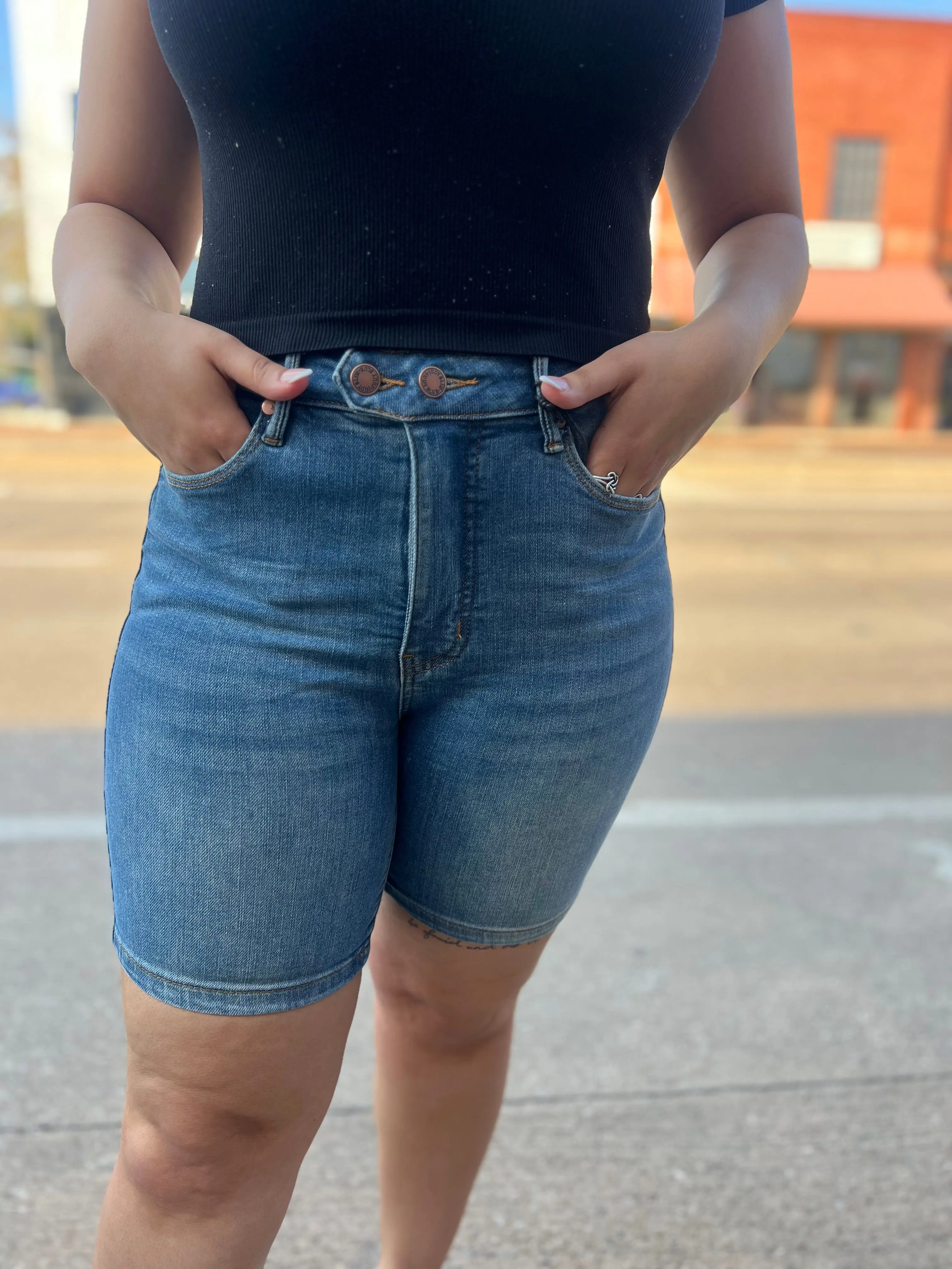 Judy Blue Bahamas Tummy Control HW Shorts jeans