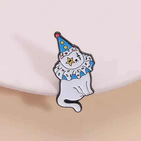 Cute Clown Costume Cat Design Brooch, Fashion Brooch for Women & Men, Enamel Pin Suitable for Backpacks, Jeans, Scarves, Hats Decoration, Hat Pins, Fashion Accessory, Men Accessories