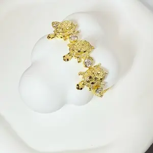 Three Turtles 7.5 Bracelet - Gold Design with Three Turtle Charms and Details