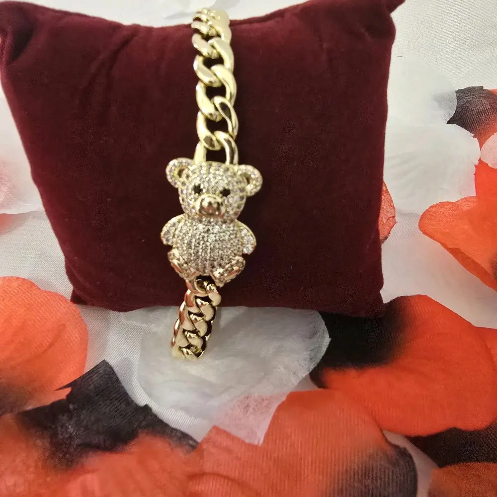 14K gold plated (laminated gold) Cute teddy bear bracelet design Elegant, trendy, and perfect for everyday wear