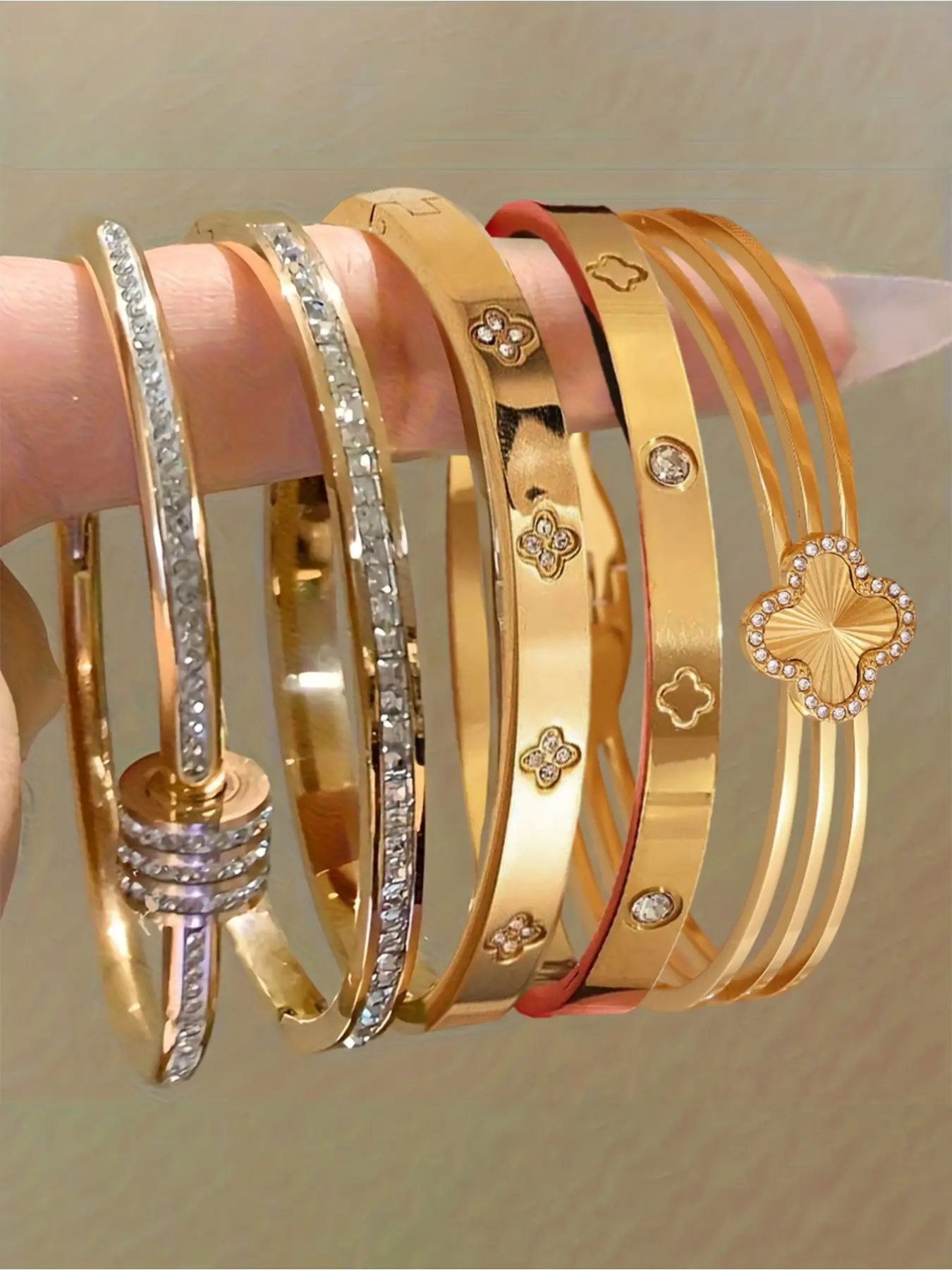 5-piece set of classic luxury stainless steel couple bracelets, trendy stack bangle Bracelet Sets, Stackable Bracelets, suitable for daily wear by men and women, perfect for daily wear, vacations, and all seasons as a perfect gift