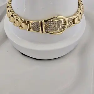 Elegant Unisex Gold Plated Pulso Bracelet with Sparkling Details