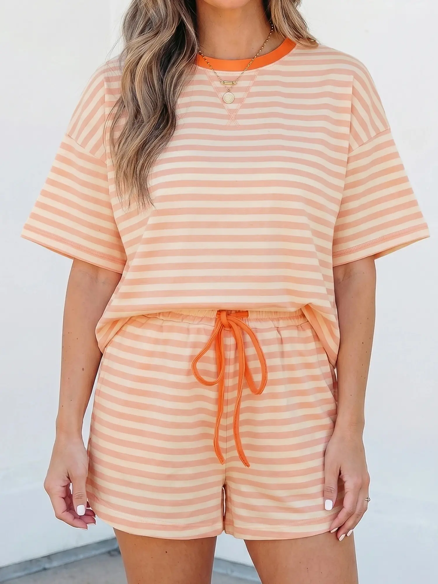 Women's Plus Size Matching Sets, Lightweight Casual Fit 2-Piece Striped Pyjamas with Short-Sleeve Tee and Drawstring Shorts, Lightweight Sleepwear, Women's Matching Sets, Lady, 3/4 Sleeve, Korean, Pajamas, Clothes, Loose-Fitting, Comfy Casual