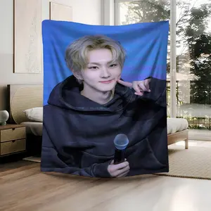 1Pc JUNGWON Smile interactive photo Graphic Printed Flannel Blanket - 100 Polyester, Soft Sofa, Chair and Sofa Cover, Large Size Living Room, Bedroom, Picnic Decoration, Multi-Purpose Blanket, Unique Perfect Gift, Cozy Throw Blanket