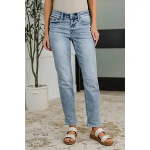 Judy Blue Mid Rise Bleach Wash Boyfriend Jeans 82335, Stretchy Cotton Comfort Womenswear  Denim Everyday Bottoms