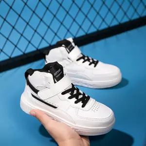 1 pair of boys’ sports shoes, large children’s casual sneakers, suitable for girls. Can be worn throughout the year. Comfortable, soft,