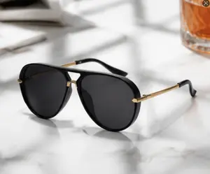 Classic Black Aviator Sunglasses – Lightweight Fashion Eyewear for Daily Wear