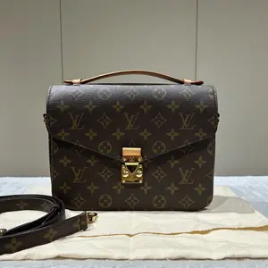 Pre-owned Louis Vuitton Canvas Messenger Bags pochette métis Monogram 70865683