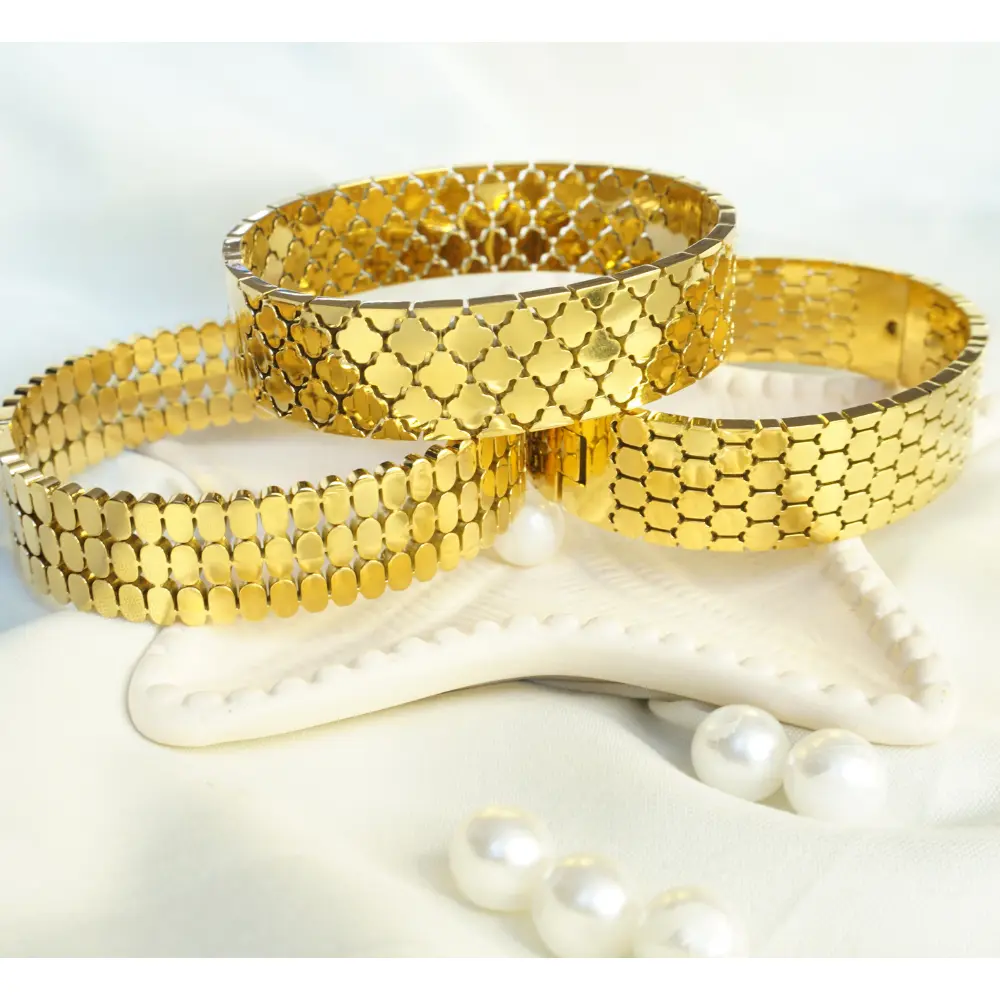 UtsaWe Jewels |  Rich Stainless Steel Gold Bracelet | Broad bracelet | Gift for her | Best gift idea | Waterproof Bracelet  |  Everyday Wear | Hand Jewlery