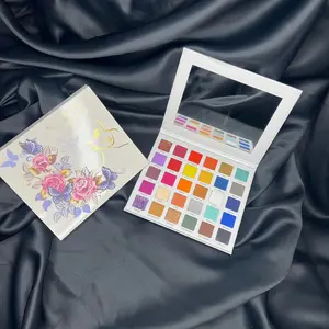 Mujer De Hierro Eyeshadow Palette