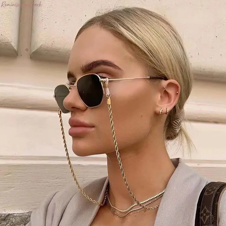 Twisted Metal Eyeglass Chain, versatile anti-drop eyewear lanyard works as sunglasses holder and mask necklace, stylish accessory for daily outfits, street fashion and casual going-out looks.