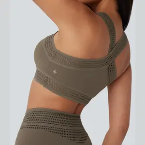 Halara Light Support Crossover Cut Out Yoga Sports Bra