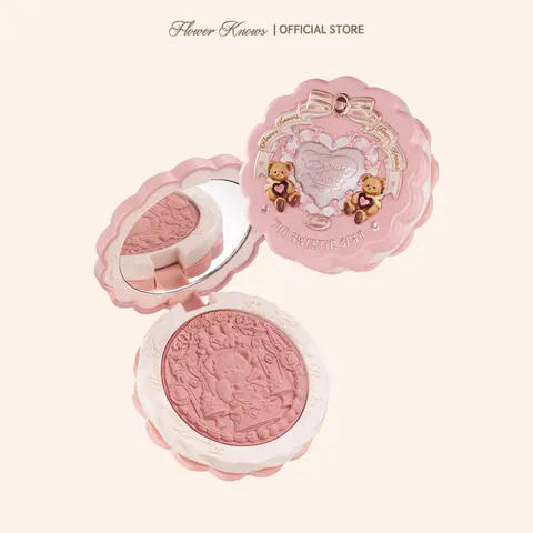 Flower Knows The Sweetie Bear Collection Silk Satin Blush, Cosmetic, Long-Lasting Gentle Powder for Soft-Focus Glow, French-Inspired Everyday Versatile Makeup, Hydrating Pastel Whimsy Soft Glam Pick, #sohochic, Ideal for Christmas gift, Black Friday