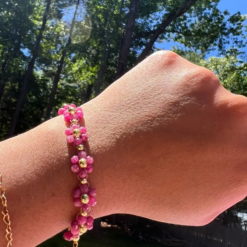 Pink stone daisy bracelet