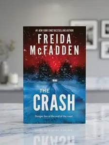 The Crash by Freida McFadden (Author)