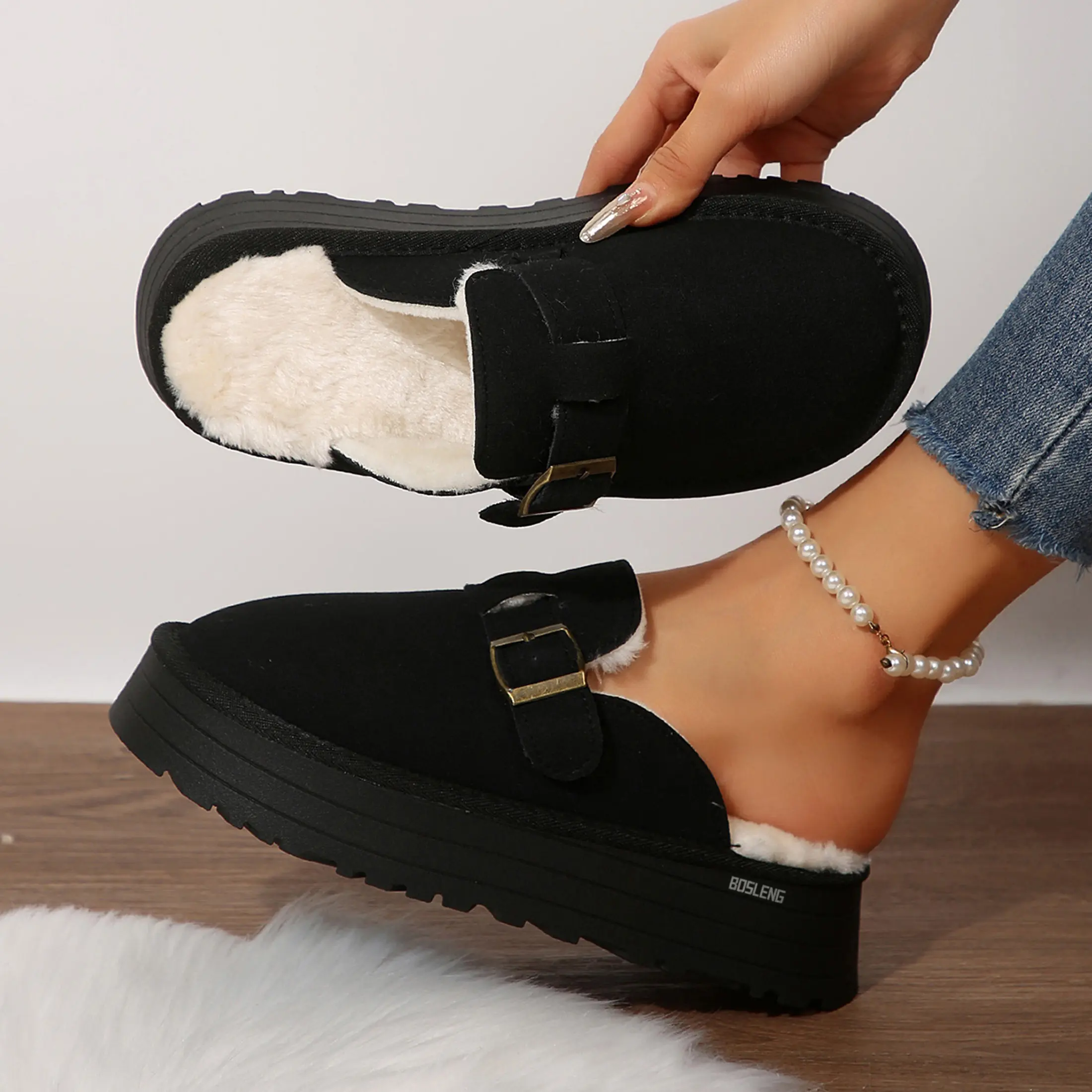 Women's Slippers Suede Buckle Platform Mules Plush Lined Warm Slippers, Stylish Winter House Indoor Outdoor Shoes Fur Footwear