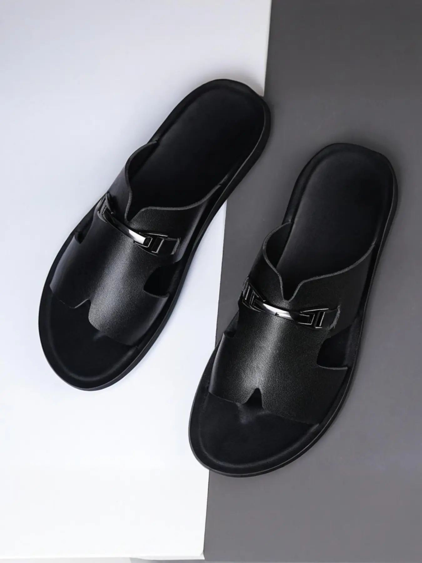 Men's Summer Outdoor Anti-Slip Beach Sandals, 2026 New Fashion High-End One-Piece Flip Flops, Comfortable and Stylish Footwear, Summer Travel Footwear, Summer Slides