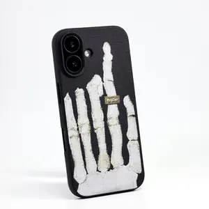 Suitable for iPhone 17 16 15 14 13 Fun Skull PalmSiliconePhone Case, iPhone 16 15 Plus Skull Men's andWomen'sPhone Cases A must-have fashion accessory formenand women.17promax case/16Pluscase/15promaxcase