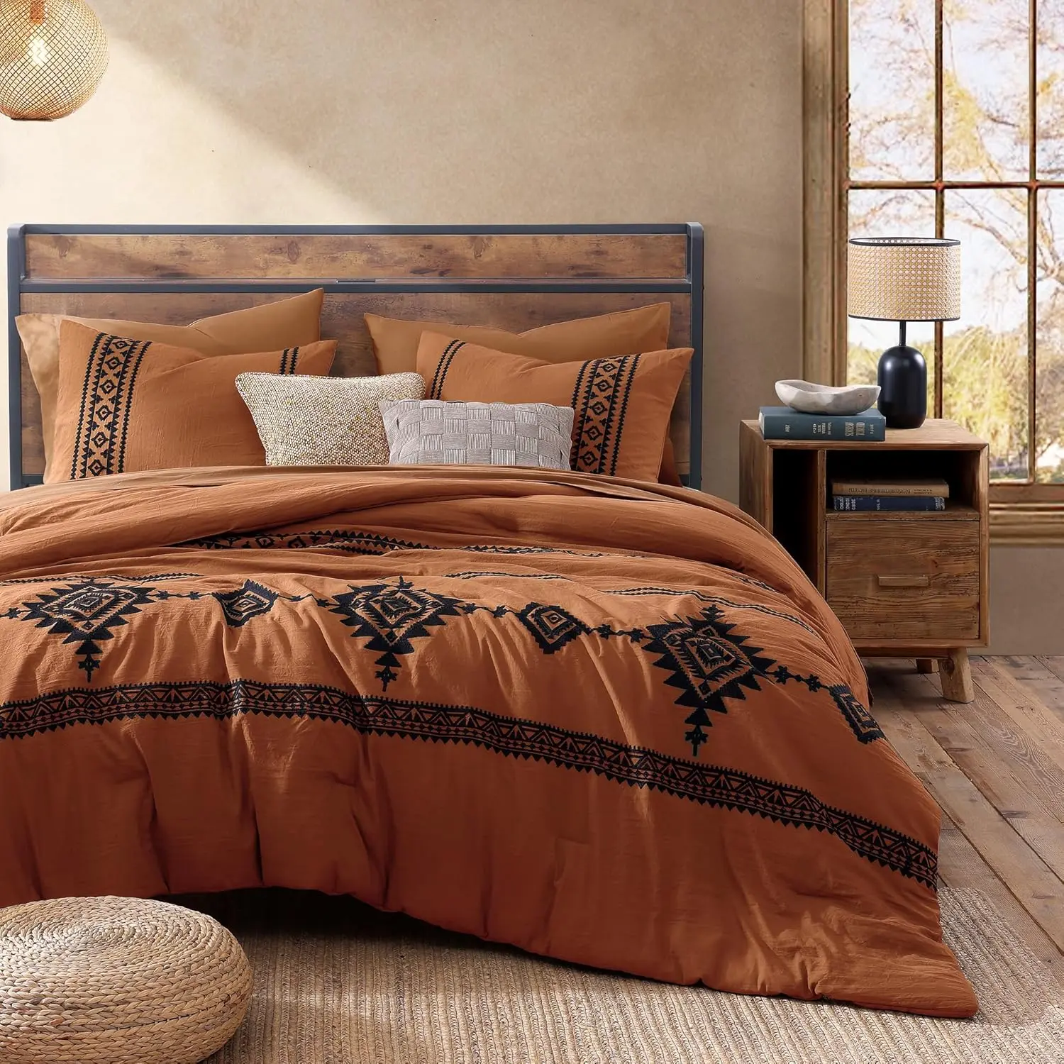 【FallPickDeals】MaiRêve 3D Embroidery Art Microfiber 7-Piece Bohemian Quilt Set - 3D Stitch Detail Boho Western All-Season Bedding Set with Double-Sided Storage Pockets, Pillowcases, Shams (Queen/King Sizes) Bedroom Home Decor Bundle