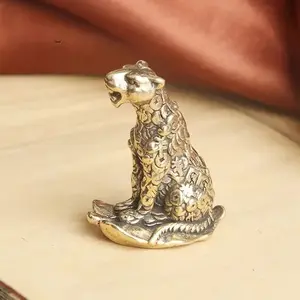 Vintage Brass Lion Sculpture Statue, Decorative Detailed Finish, Antique Paintwork Home Decor Lucky Charm, Desk Ornament Thanksgiving Gift